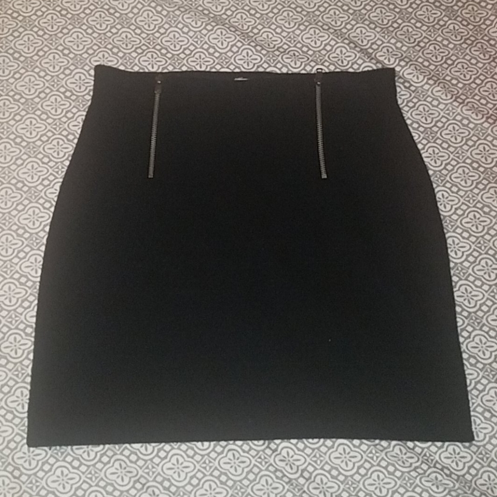 Hollister mini skirt